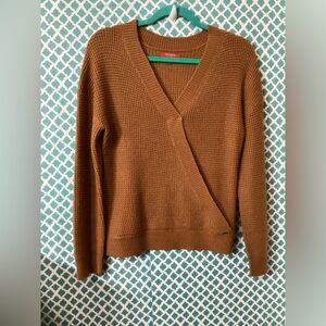 Guess knitted women’s sweater medium